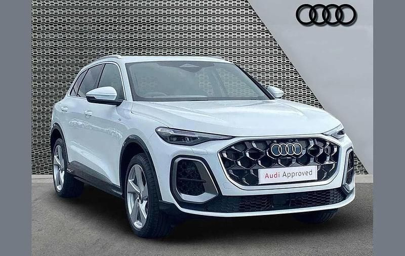 Used Audi Q5 S-Line 200 HP (147 kW) 2025 White SUV