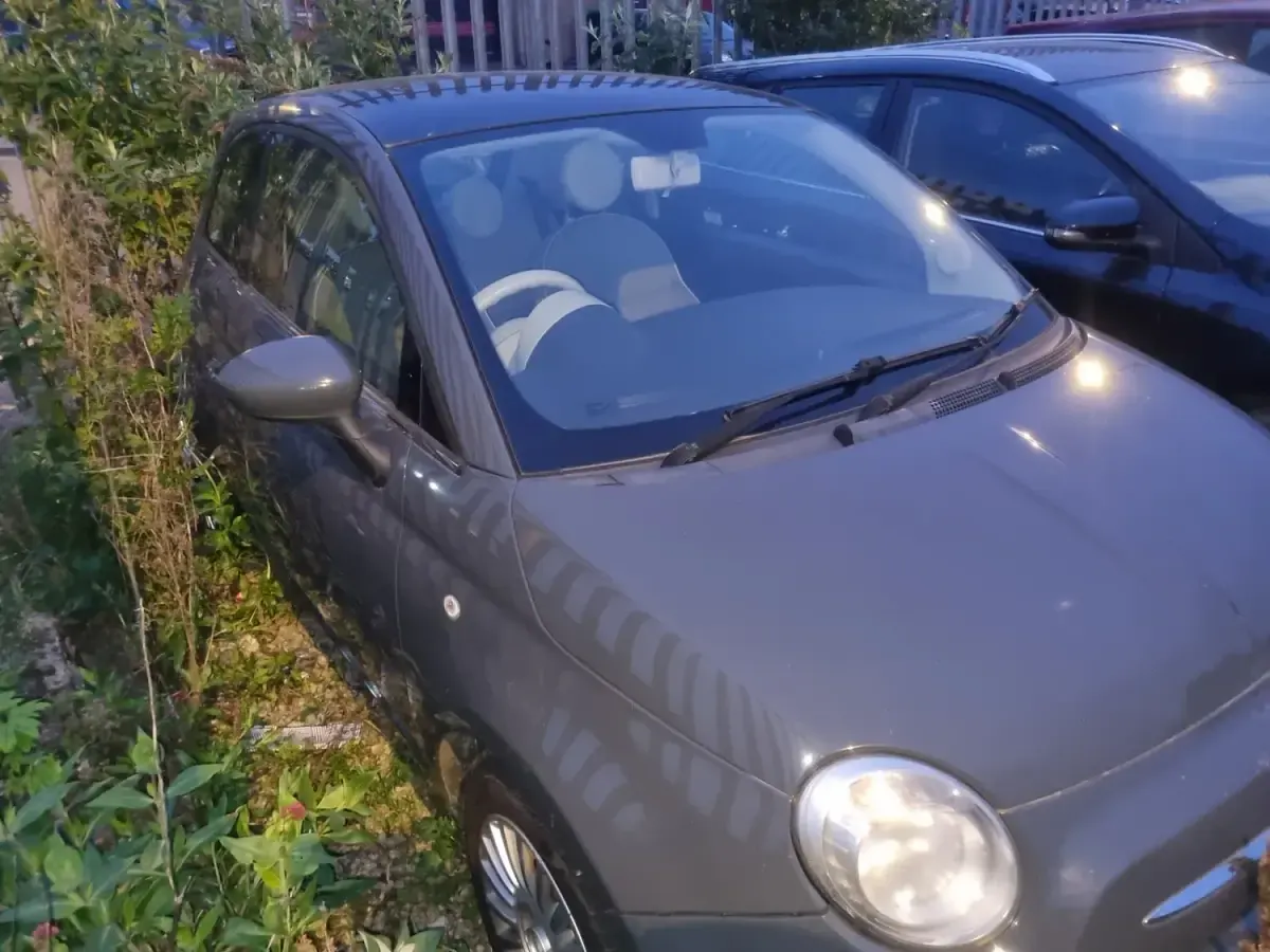 Usado Fiat 500 Lounge 69 HP (50 kW) 2011 Cinzento Citadino