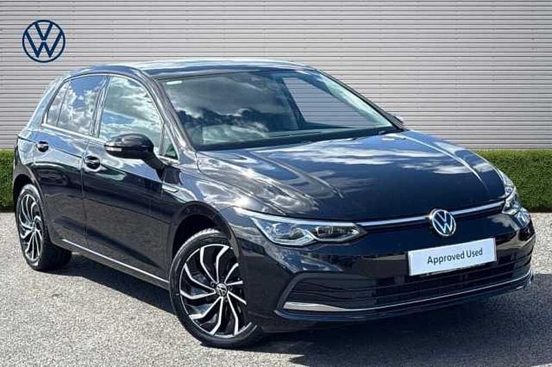 Used VW Golf VIII Style 150 HP (110 kW) 2022 Black Hatchback
