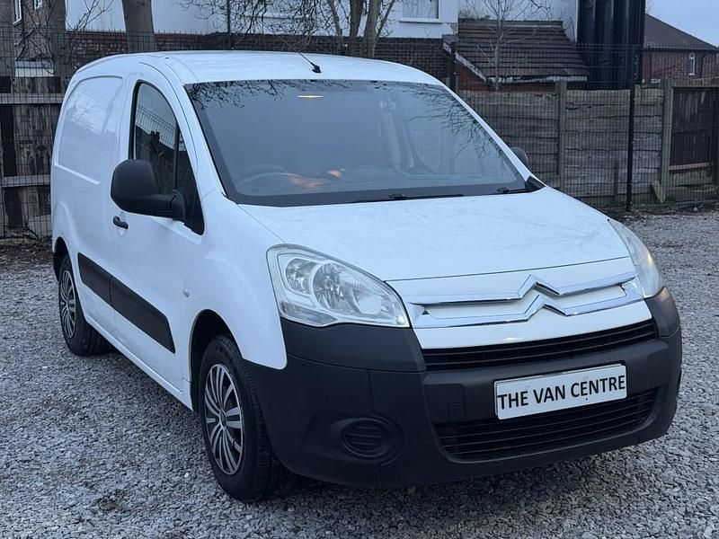 White Used 2010 Citroën Berlingo MPV | £3,485 (Super price) - Image 1/4