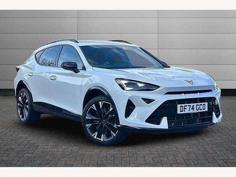Glacial white Used 2025 Cupra Formentor VZ2 SUV | £33,749 (A bit pricey) - Image 1/4