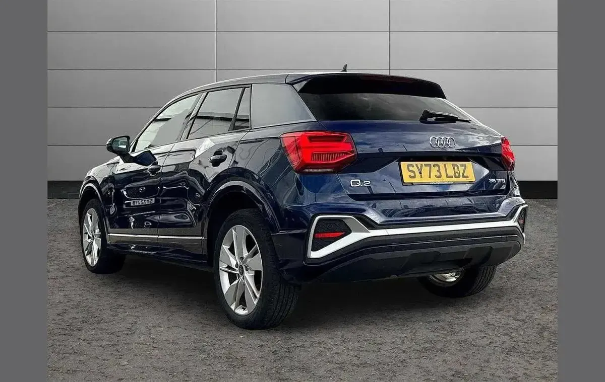 Used Audi Q2 S-Line 147 HP (108 kW) 2023 Blue SUV