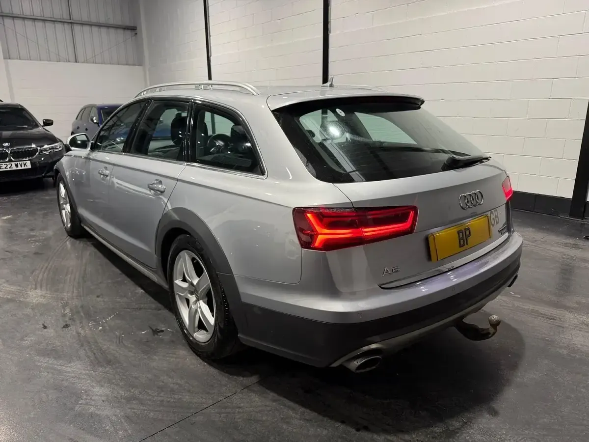 Used Audi A6 Allroad 315 HP (231 kW) 2015 Silver Estate