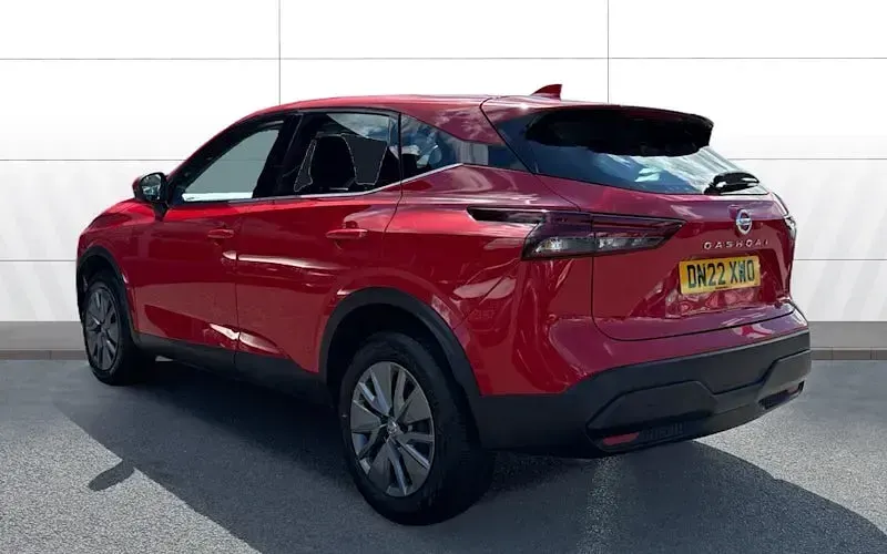 Used Nissan Qashqai Visia 140 HP (102 kW) 2022 Red SUV