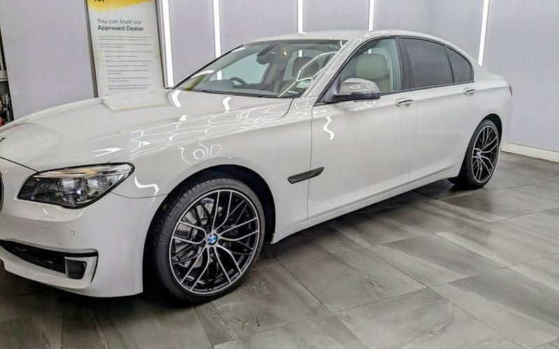 Used BMW 740 320 HP (235 kW) 2014 White Sedan