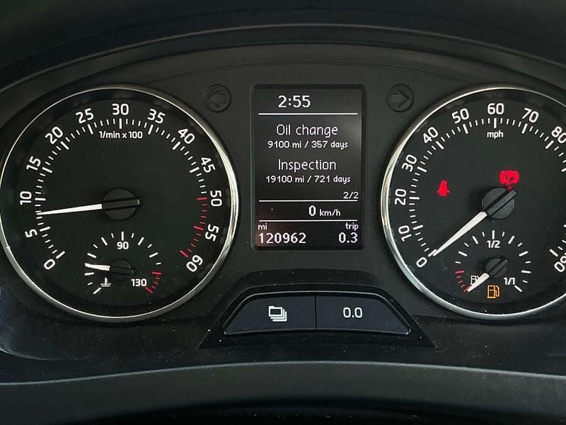 Used Skoda Rapid SE 2013 Blue Hatchback