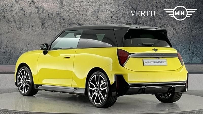 New Mini Cooper Hatch 133 kW (181 HP) 2025 Yellow Hatchback