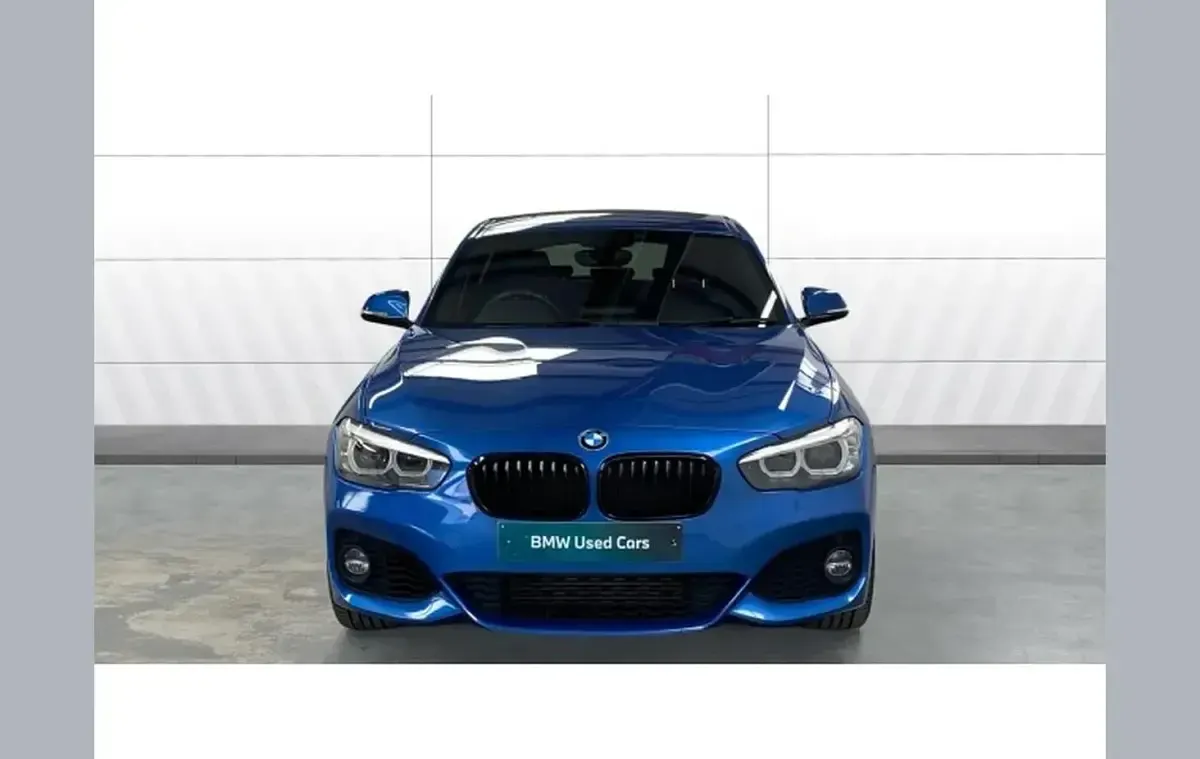 Used BMW 118 Efficient Dynamics 136 HP (100 kW) 2019 Blue Hatchback