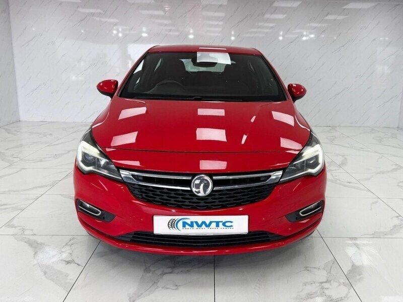 Red Used 2015 Vauxhall Astra SRi Hatchback | £4,795 (Fair price) - Image 1/4