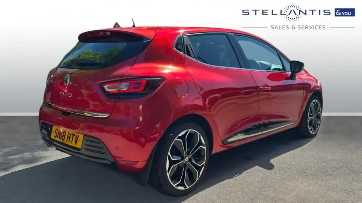 Usado Renault Clio IV Signature 89 HP (65 kW) 2018 Vermelho