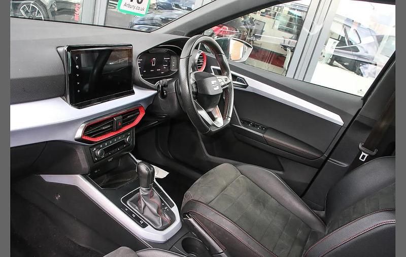 Used Seat Arona FR Sport 113 HP (83 kW) 2024 Black SUV