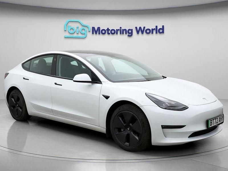 White Used 2022 Tesla Model 3 Long Range AWD Sedan | £23,900 (Fair price) - Image 1/4