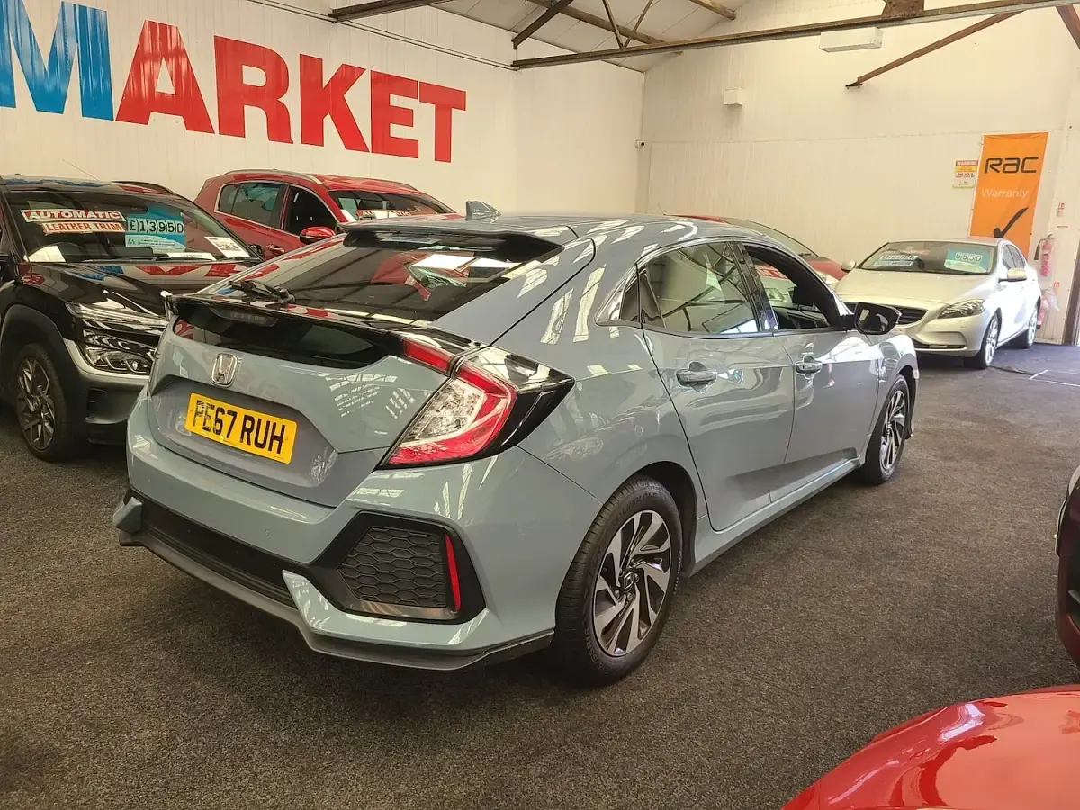 Used Honda Civic SE 129 HP (94 kW) 2017 Grey Hatchback