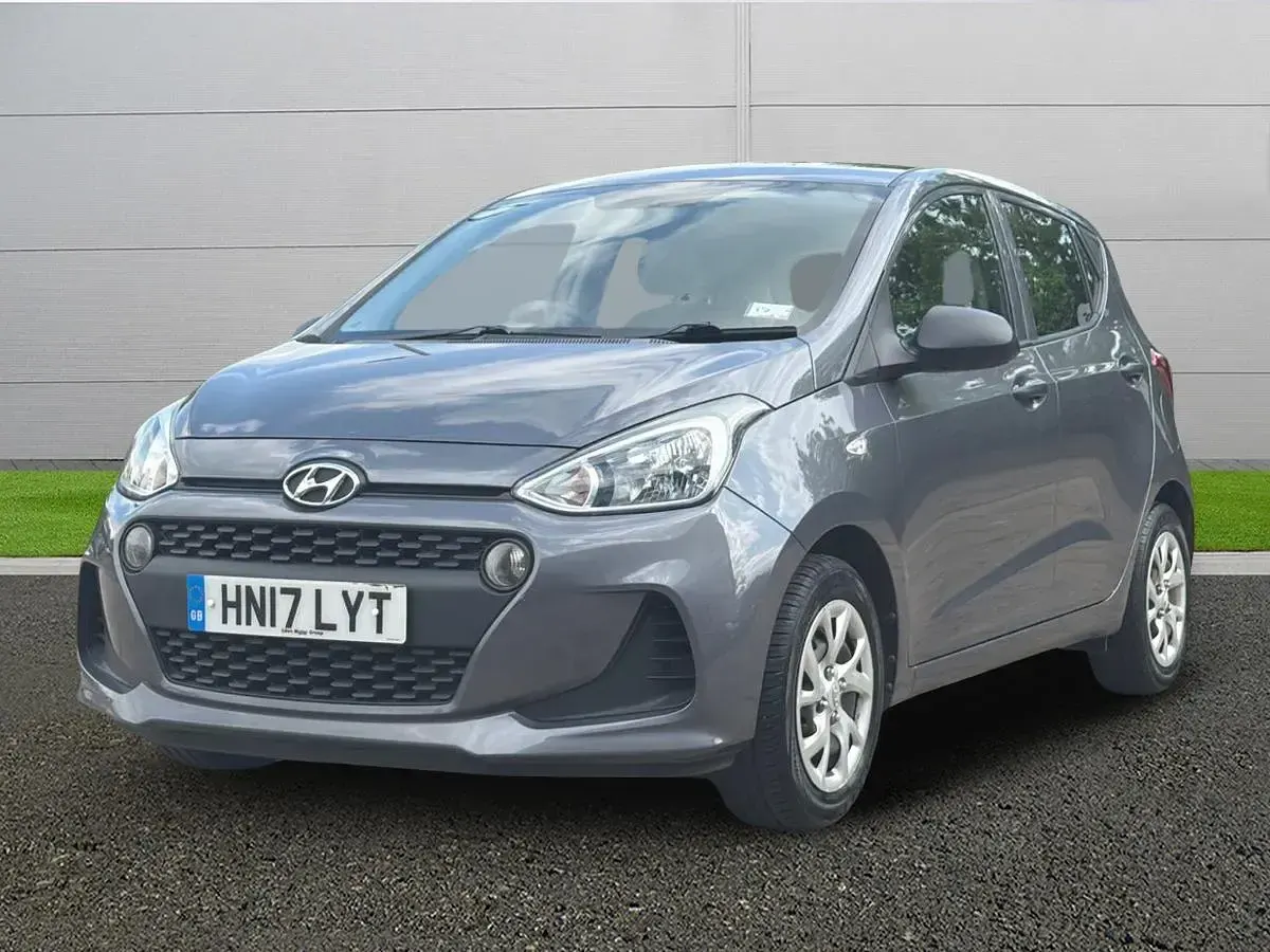 Used Hyundai i10 67 HP (49 kW) 2017 Grey Hatchback
