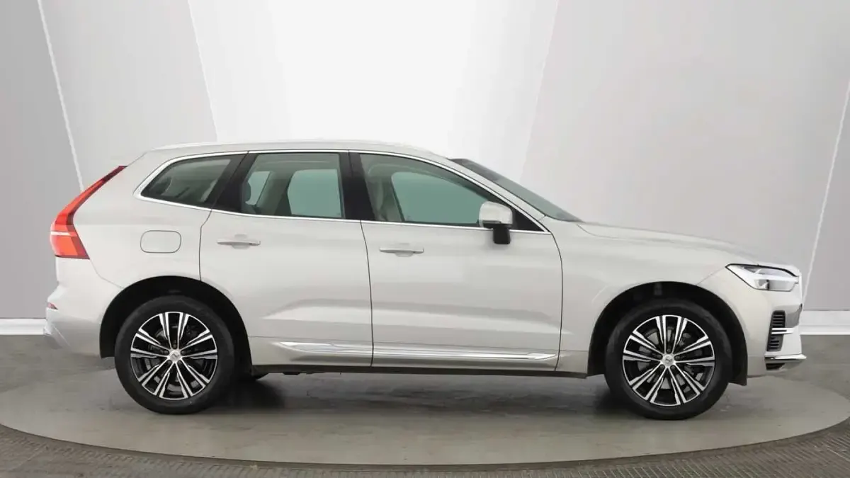 Used Volvo XC60 Inscription 337 HP (247 kW) 2022 SUV
