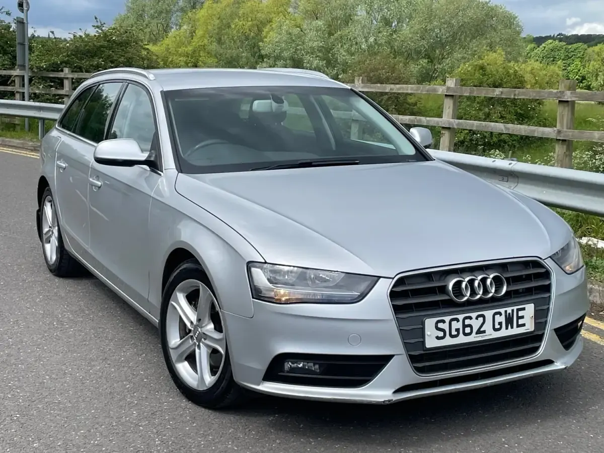 Used Audi A4 143 HP (105 kW) 2012 Silver Estate