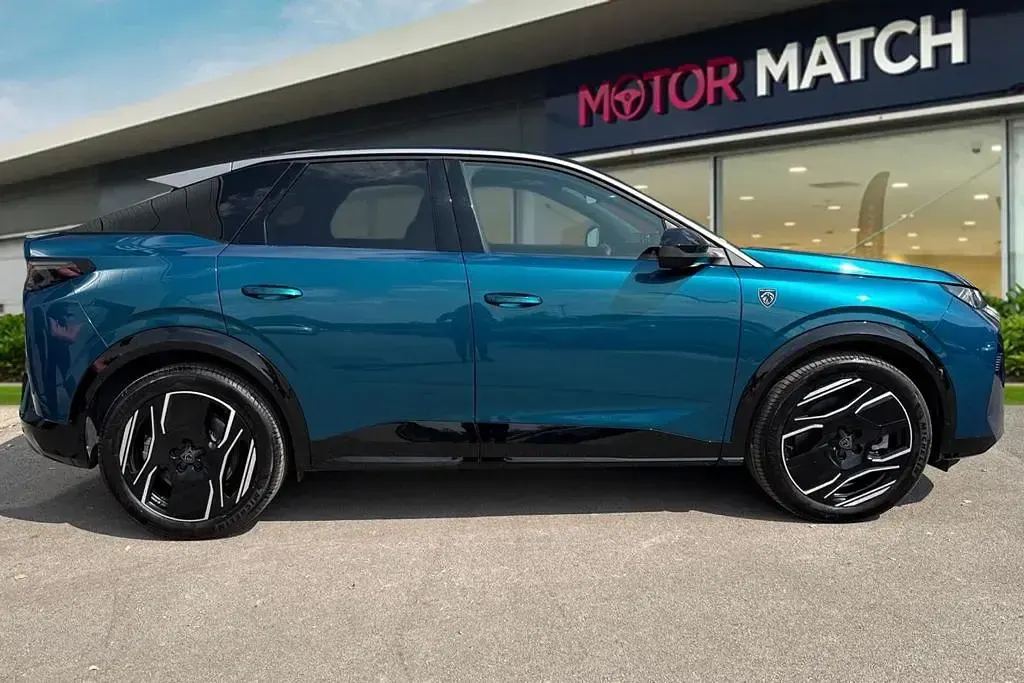 Used Peugeot e-3008 GT 80 kW (110 HP) 2024 Blue SUV