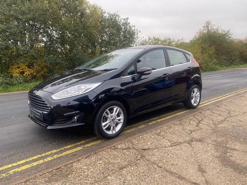 Black Used 2015 Ford Fiesta Zetec Hatchback | £5,495 (Fair price) - Image 1/4