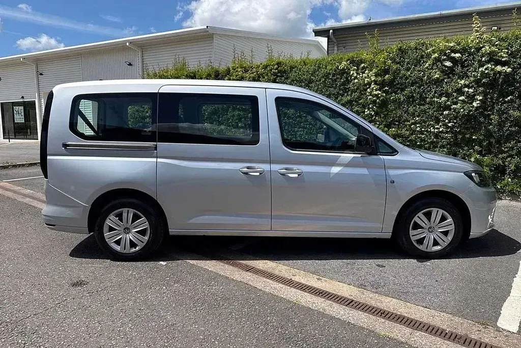 Used VW Caddy 112 HP (82 kW) 2023 Silver MPV