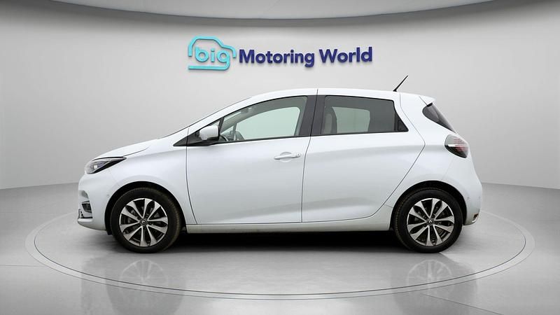 Used Renault Zoe GT-Line 100 kW (136 HP) 2021 White Hatchback