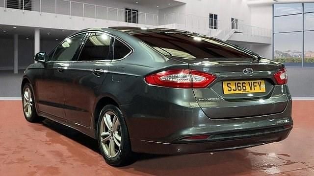 Used Ford Mondeo Zetec 150 HP (110 kW) 2016 Grey Hatchback