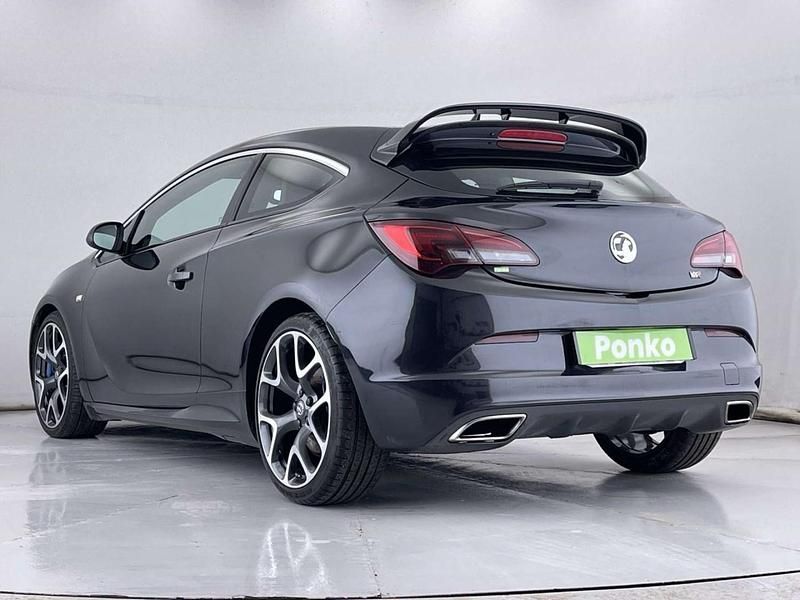 Used Vauxhall Astra GTC 280 HP (205 kW) 2015 Black Hatchback