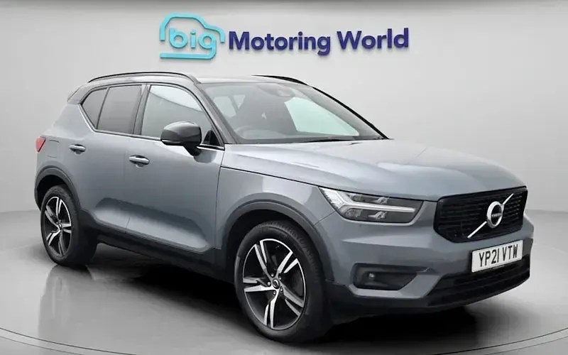 Used Volvo XC40 R-Design 211 HP (155 kW) 2021 SUV