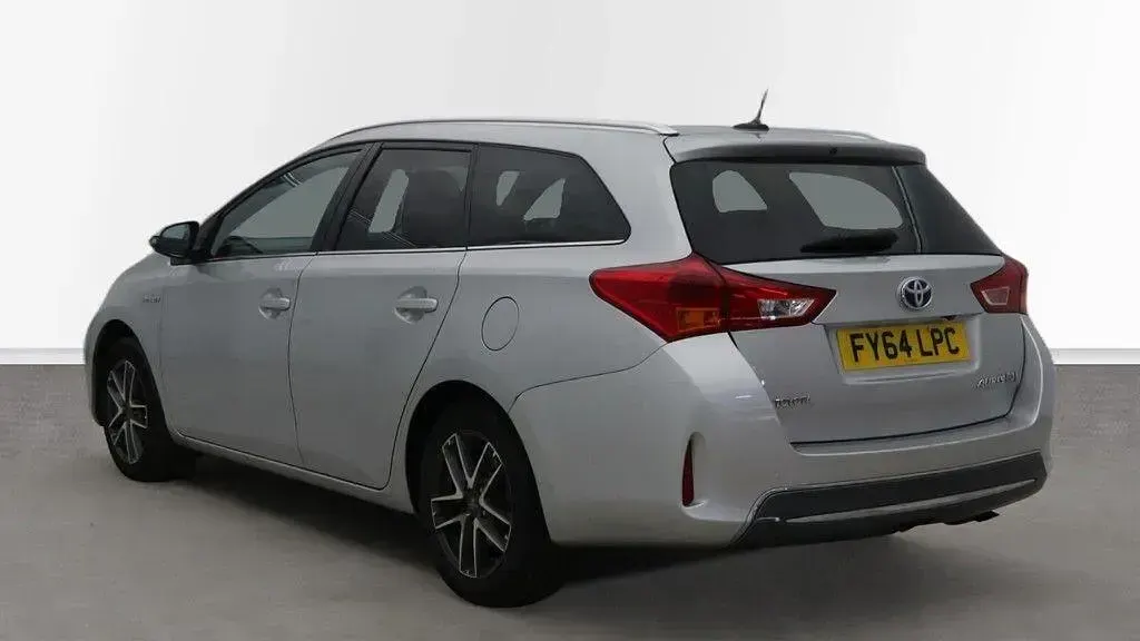 Used Toyota Auris Hybrid 2014 Silver Estate