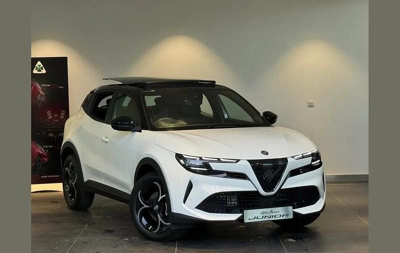 White New 2025 Alfa Romeo Junior SUV | £29,998 (A bit pricey) - Image 1/3