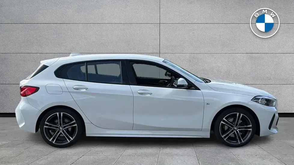 Used BMW 118 M Sport 138 HP (101 kW) 2020 White Hatchback