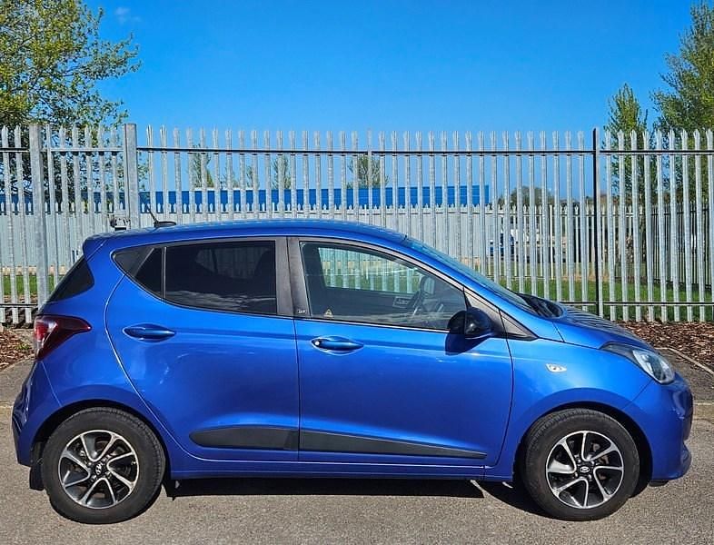 Used Mazda 2 66 HP (48 kW) 2018 Blue Hatchback