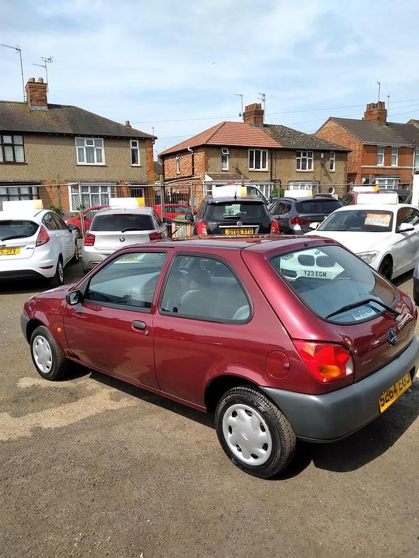 Used Ford Fiesta Finesse 1998 Red Hatchback