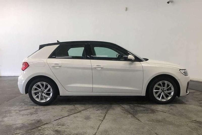Used Audi A1 Sport 108 HP (79 kW) 2022 White SUV