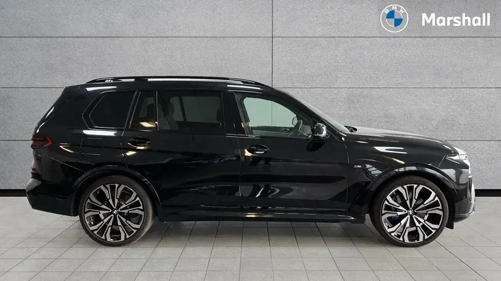 Used BMW X7 M Sport 352 HP (258 kW) 2024 Black sapphire SUV