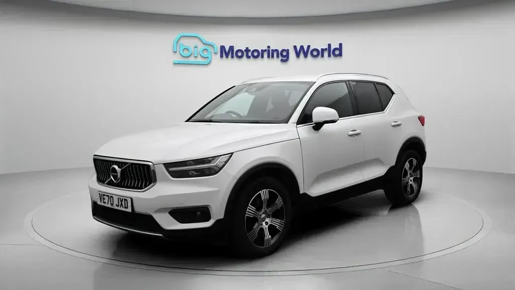 Used Volvo XC40 Inscription 197 HP (144 kW) 2020 White SUV