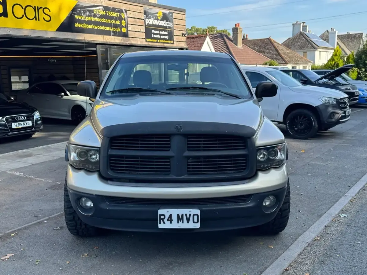 Used Dodge Ram 238 HP (175 kW) 2005 Gold Pickup