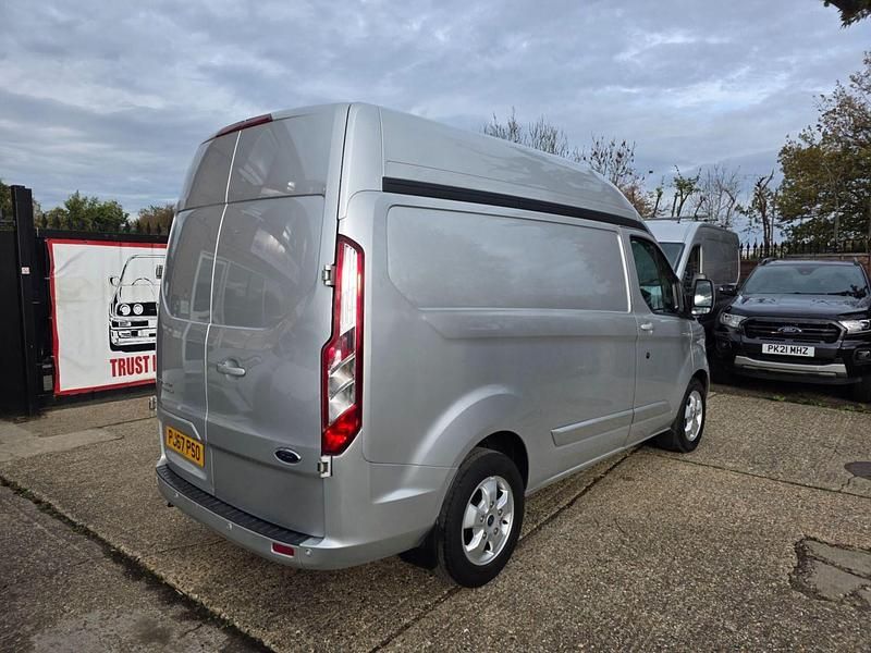 Used Ford Transit Custom Limited 168 HP (123 kW) 2017 Silver Van
