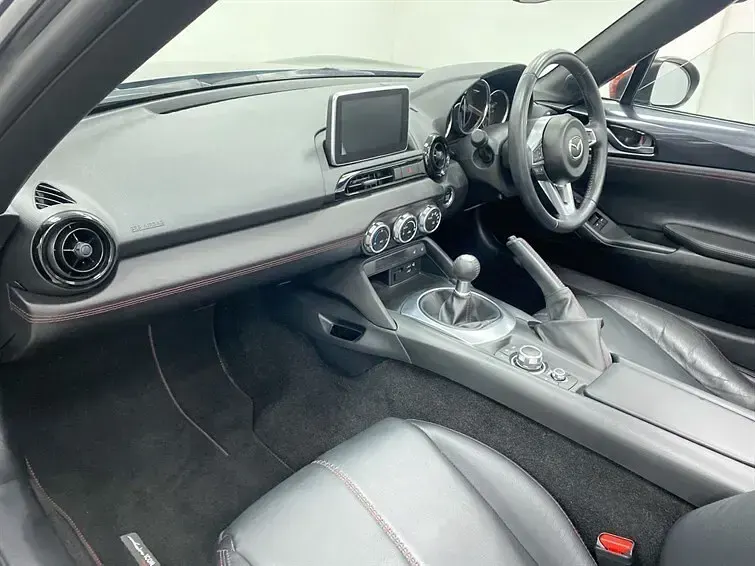Used Mazda MX5 131 HP (96 kW) 2016 Grey Cabriolet