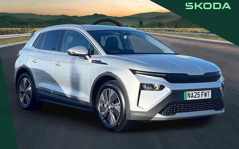 Brilliant silver metallic New 2025 Skoda Elroq SUV | £31,990 (Super price) - Image 1/4