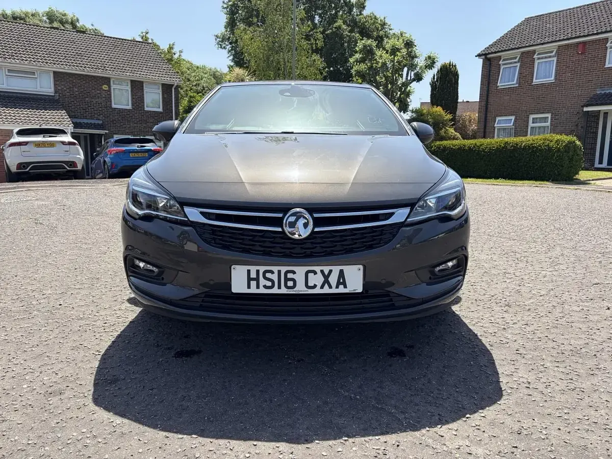Used Vauxhall Astra SRi 100 HP (73 kW) 2016 Grey Hatchback