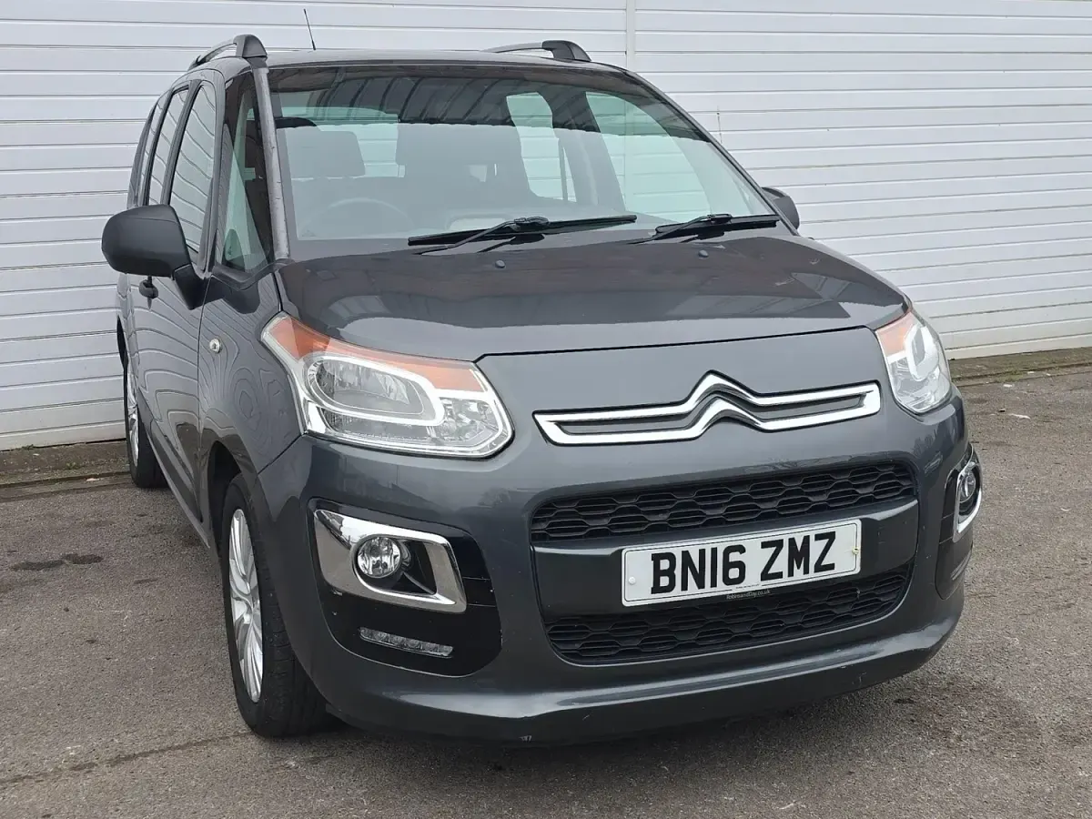 Begagnad Citroën C3 Picasso PureTech 110 HK (80 kW) 2016 Grå Minibuss