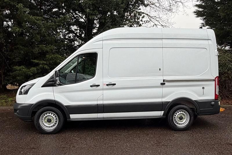 Used Ford Transit 130 HP (95 kW) 2018 White Van