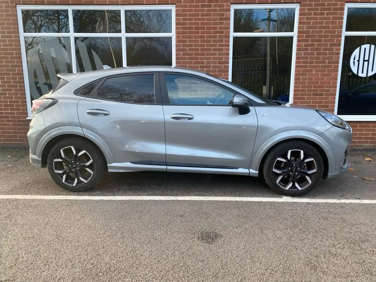 Używany Ford Puma ST-Line X 125 KM (91 kW) 2019 Srebrny Hatchback