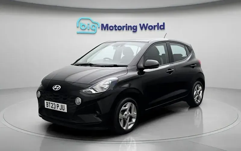 Used Hyundai i10 SE 67 HP (49 kW) 2023 Black Hatchback