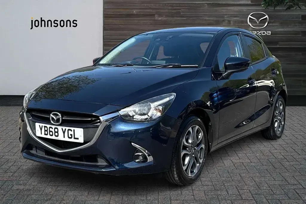 Usado Mazda 2 Inclusive 88 HP (64 kW) 2018 Azul Citadino