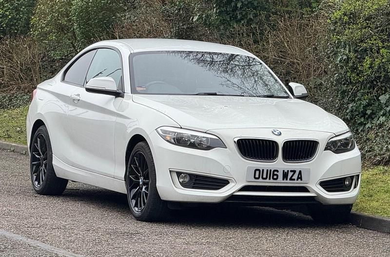 Used BMW 218 2016 White Coupe