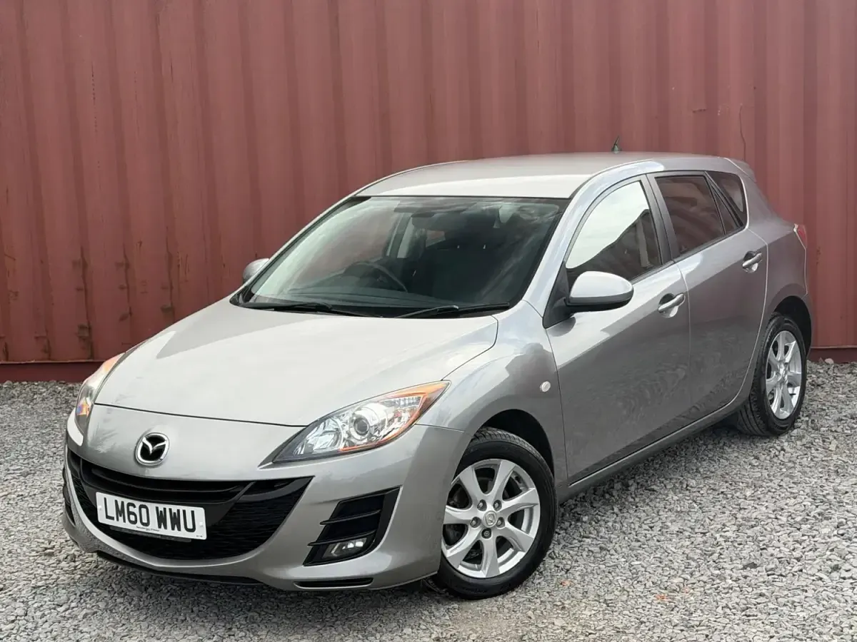 Used Mazda 3 104 HP (76 kW) 2011 Silver Hatchback