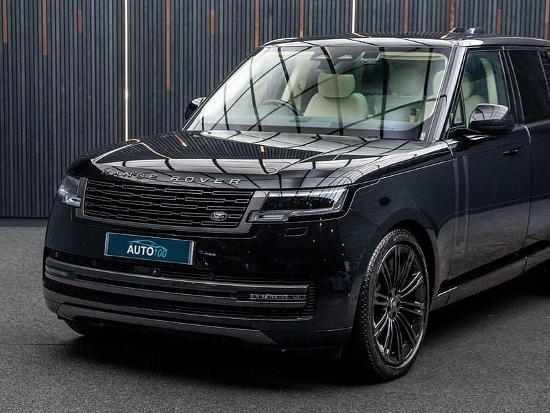 Used Land Rover Range Rover SE 2024 Black SUV