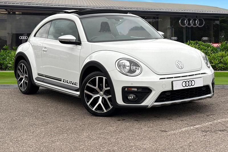White Used 2018 VW Beetle Dune Hatchback | £11,990 (Fair price) - Image 1/4