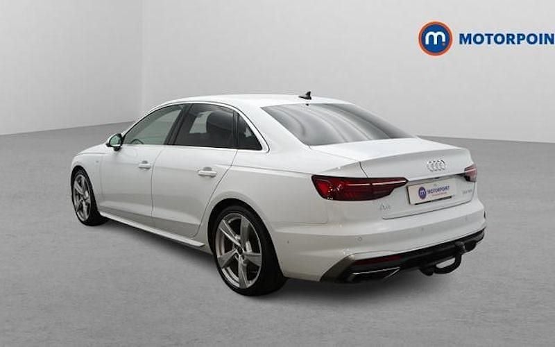 Używany Audi A4 S-Line 163 KM (119 kW) 2025 Sedan/Limuzyna